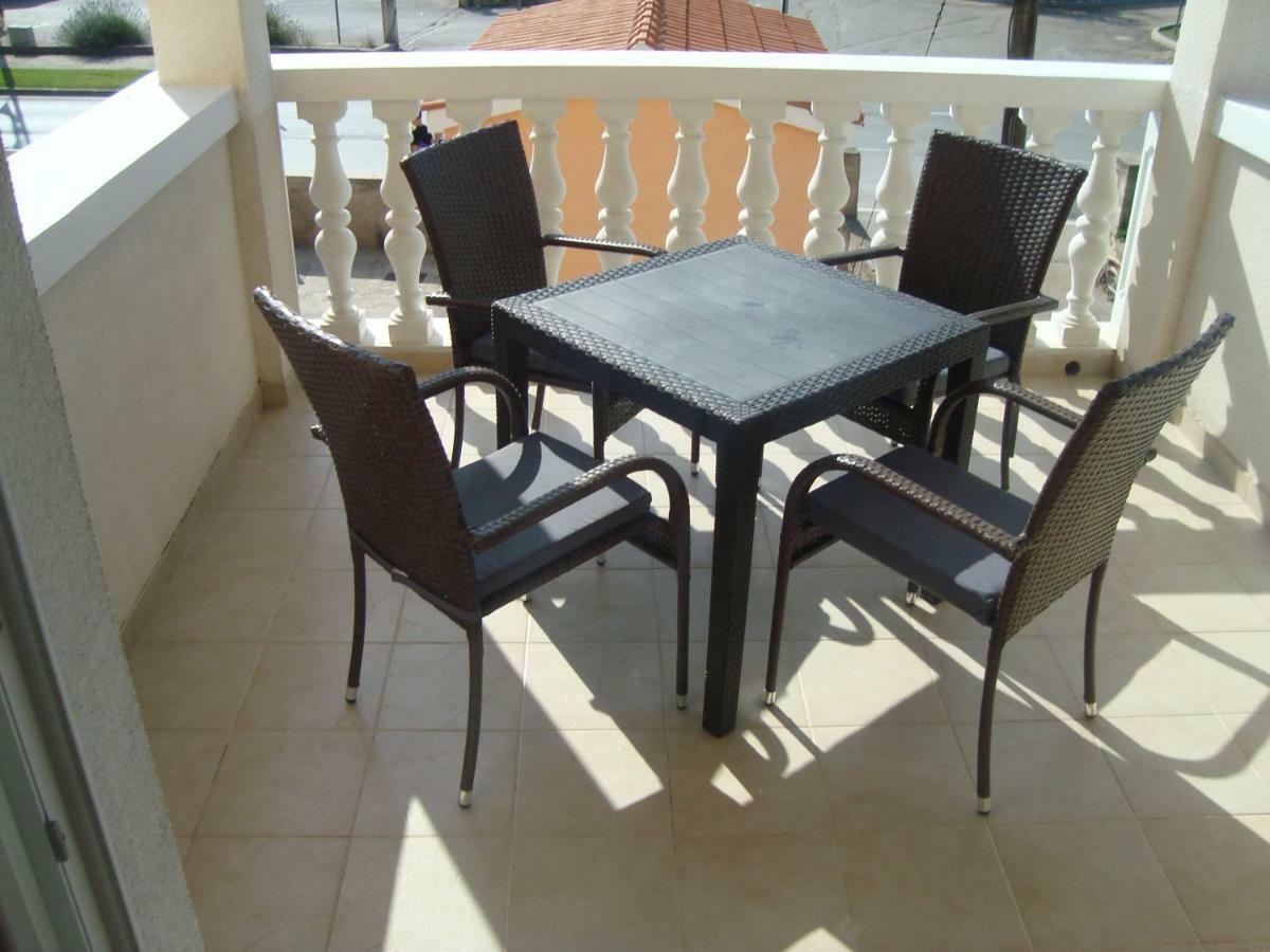 Apartment Ilina Vodice Exterior foto