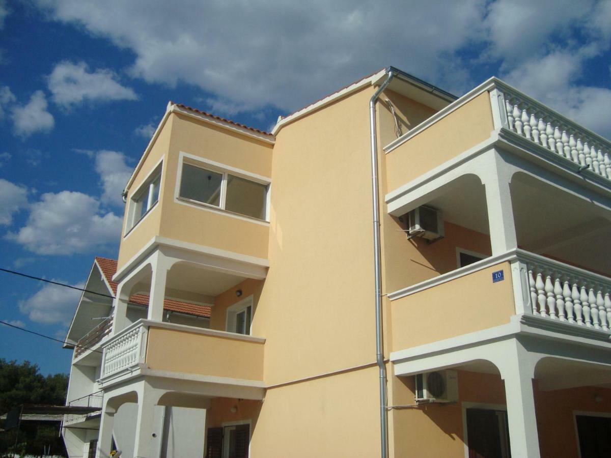 Apartment Ilina Vodice Exterior foto